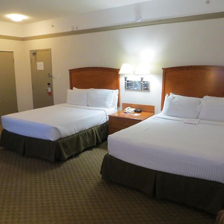 Ramada By Wyndham Edmonton South Hotel Ruang foto