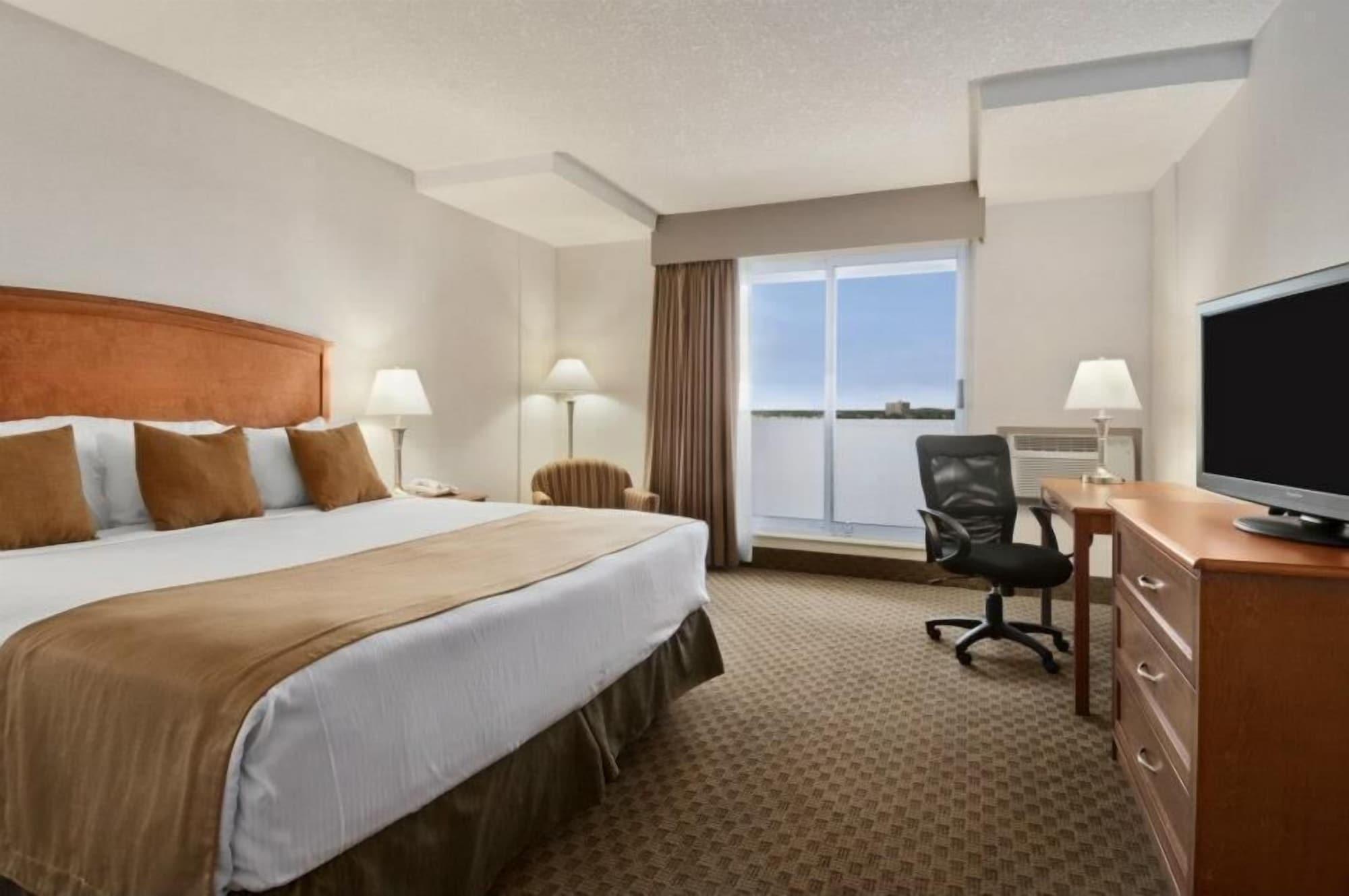 Ramada By Wyndham Edmonton South Hotel Bagian luar foto