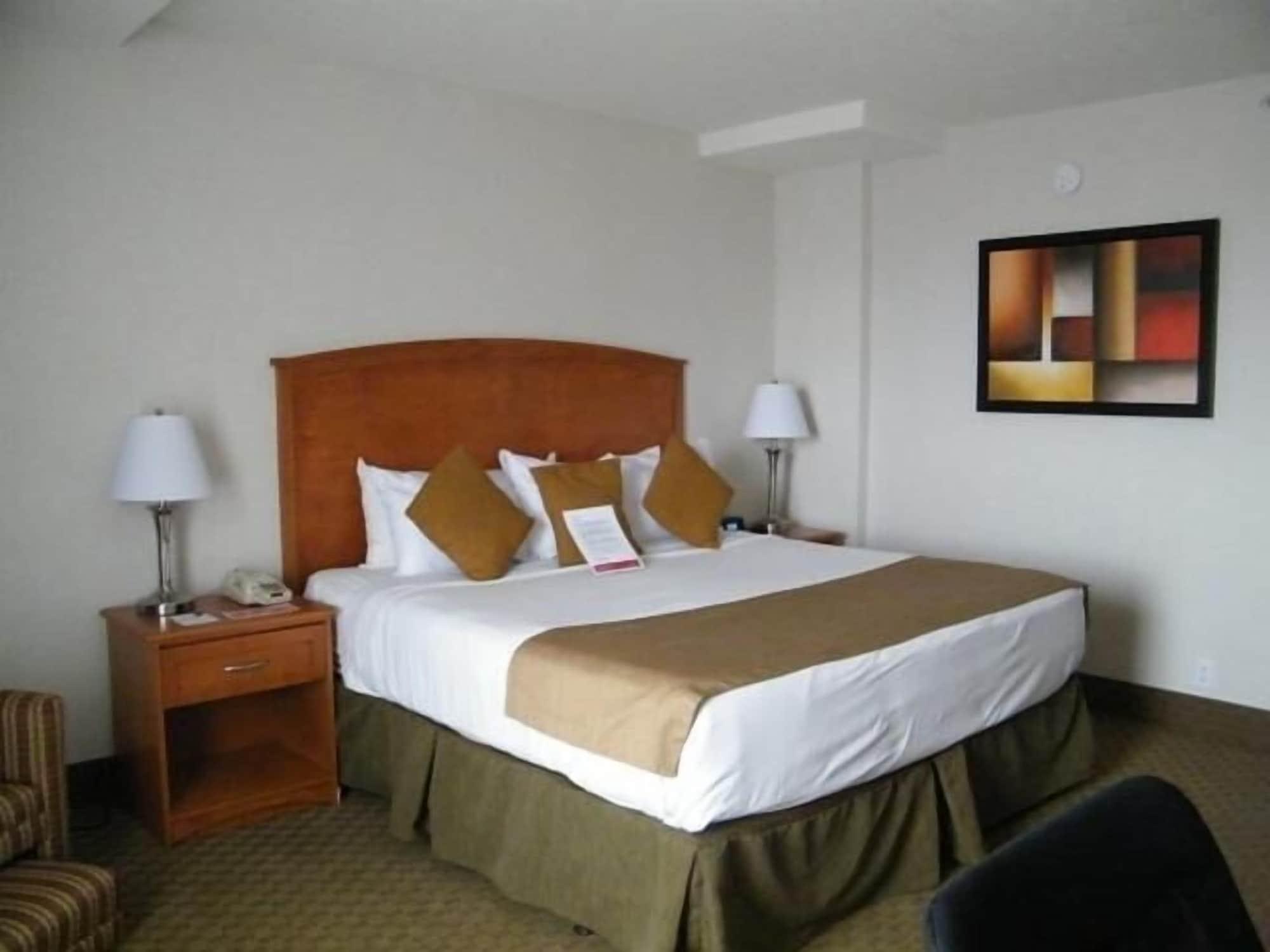 Ramada By Wyndham Edmonton South Hotel Bagian luar foto