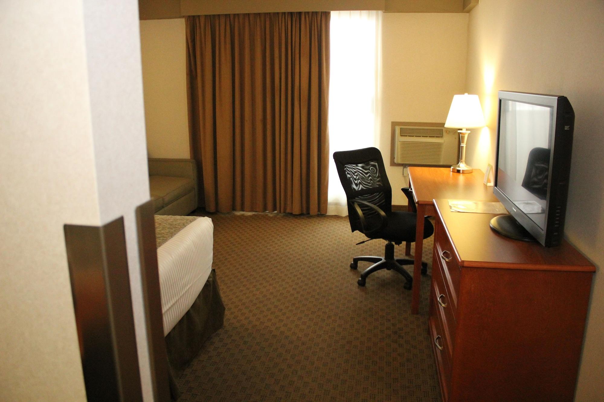 Ramada By Wyndham Edmonton South Hotel Bagian luar foto