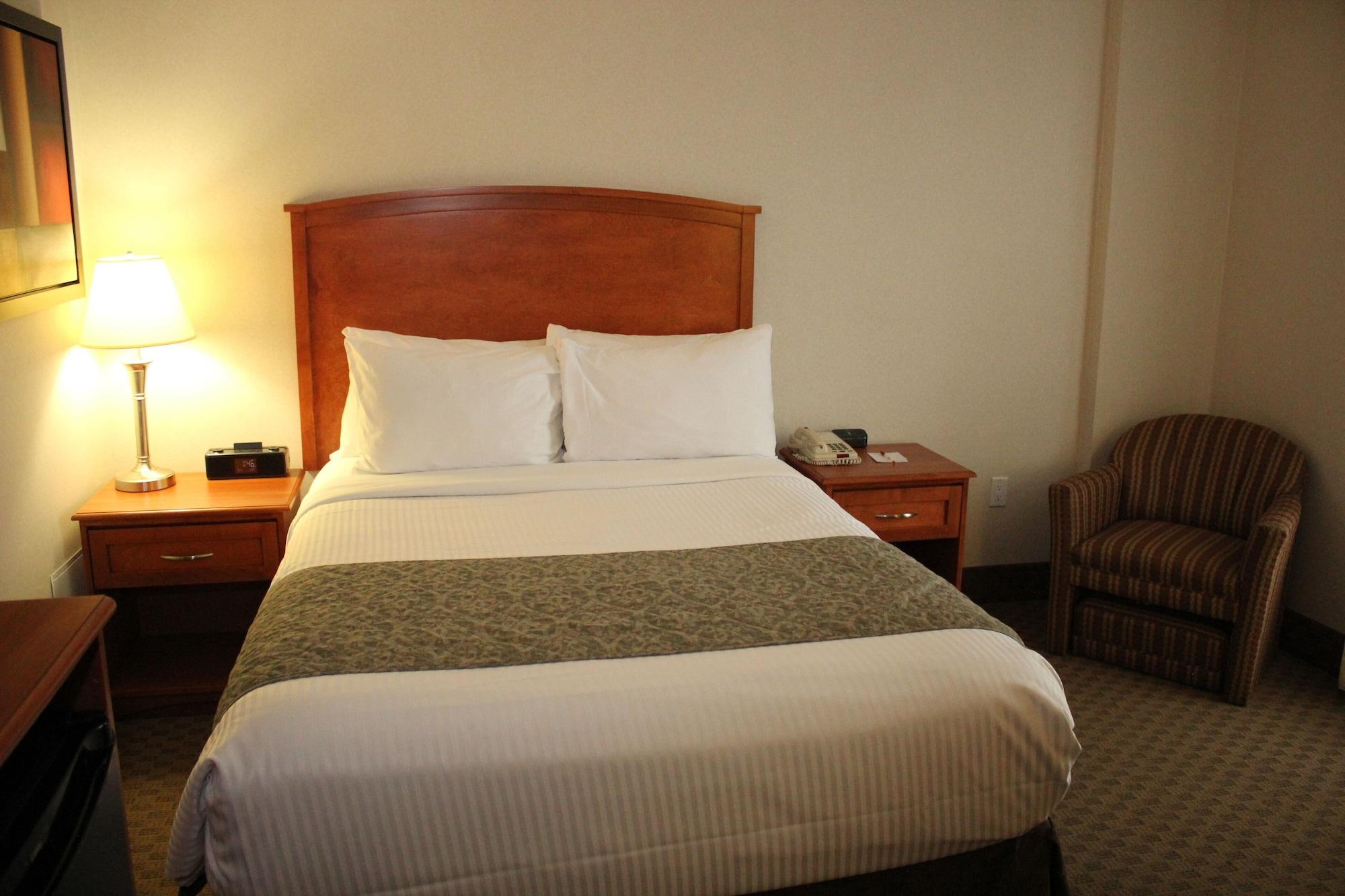 Ramada By Wyndham Edmonton South Hotel Bagian luar foto