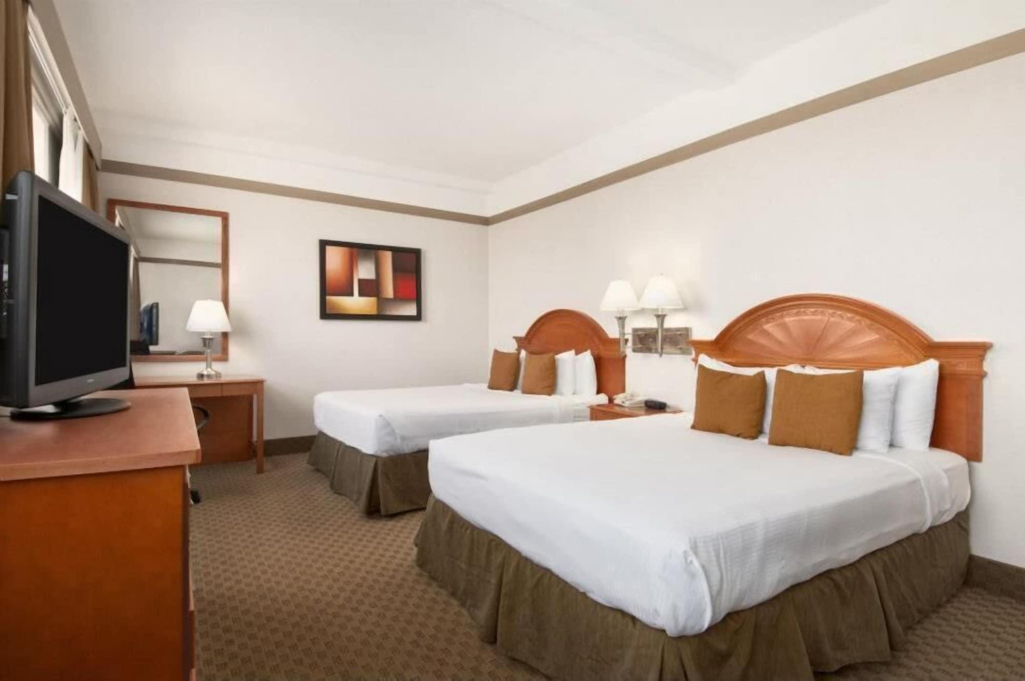 Ramada By Wyndham Edmonton South Hotel Ruang foto