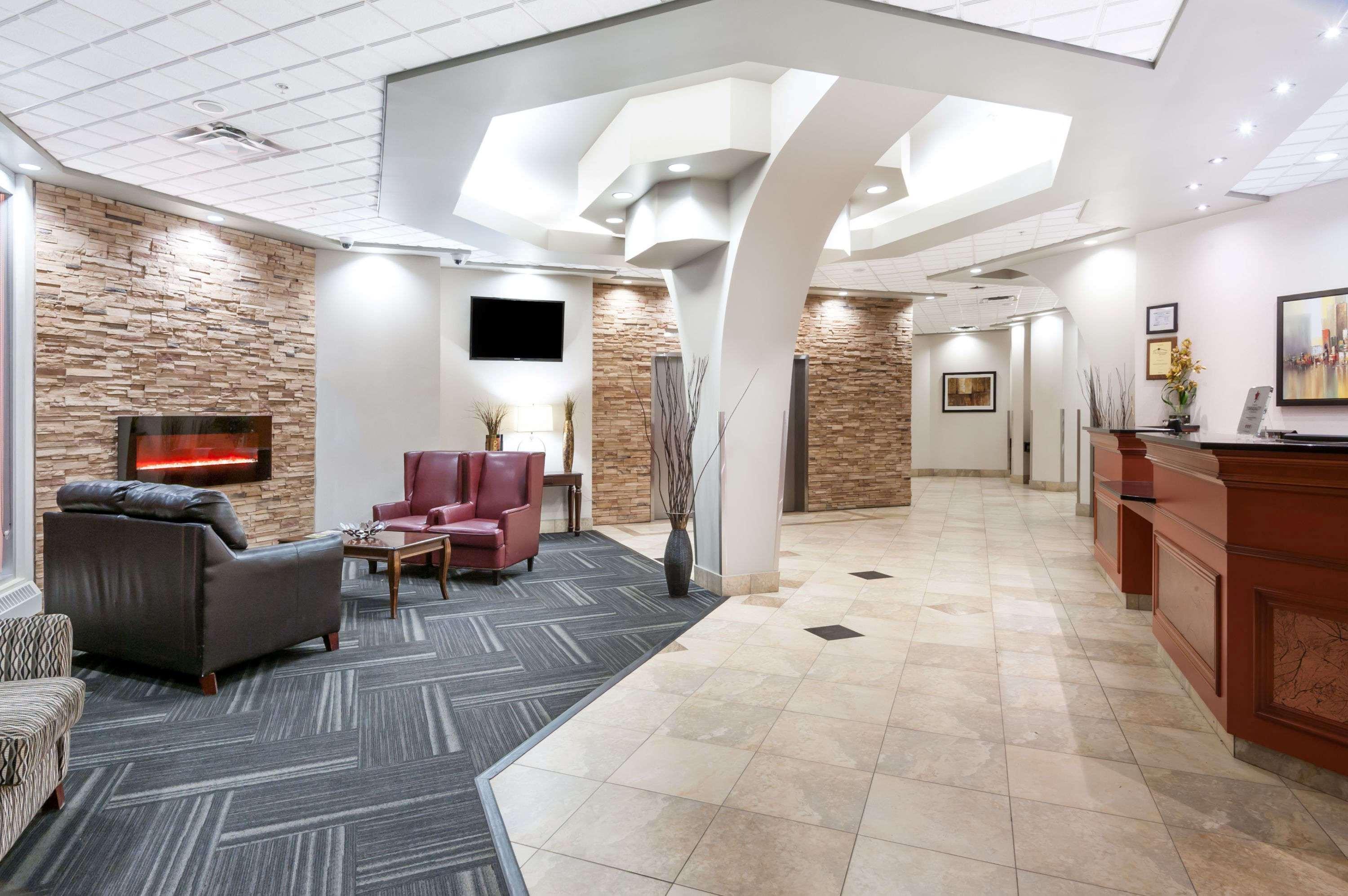 Ramada By Wyndham Edmonton South Hotel Bagian luar foto